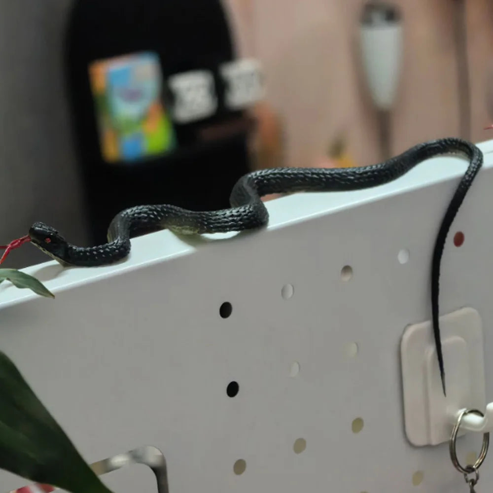 1/2pc Fake Snake Prank Toy Scary Simulation Rubber Anaconda Halloween Party Trick Toys Cosplay Costume Props Accessories 22cm